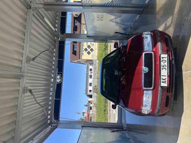 Auto - foto 1