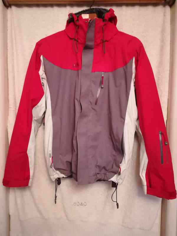 Lyžařská bunda s kapucí a kalhoty HELLY HANSEN