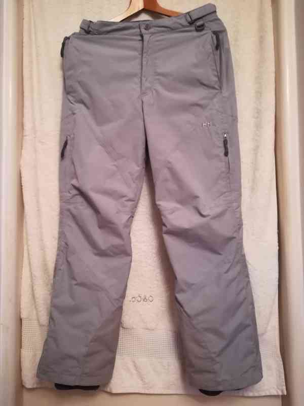 Lyžařská bunda s kapucí a kalhoty HELLY HANSEN - foto 3