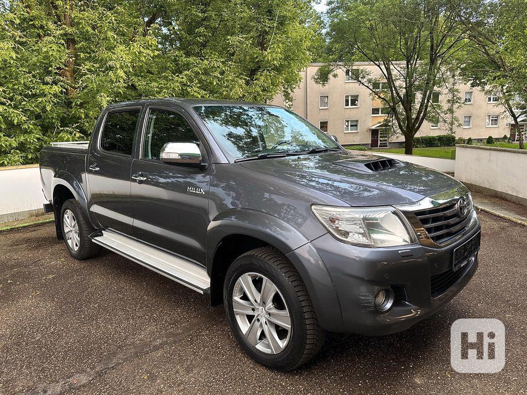 Toyota Hilux Double Cab 3.0 D-4D 4x4 Life Aut. 126kw - foto 1