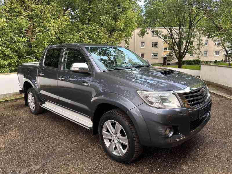 Toyota Hilux Double Cab 3.0 D-4D 4x4 Life Aut. 126kw - foto 1