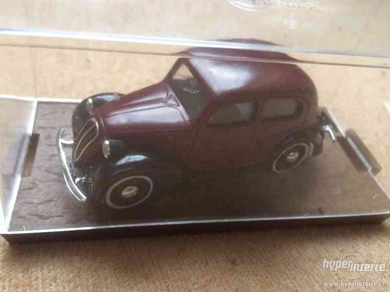 Predám starožitný model FIAT BERLINA 508C - foto 4