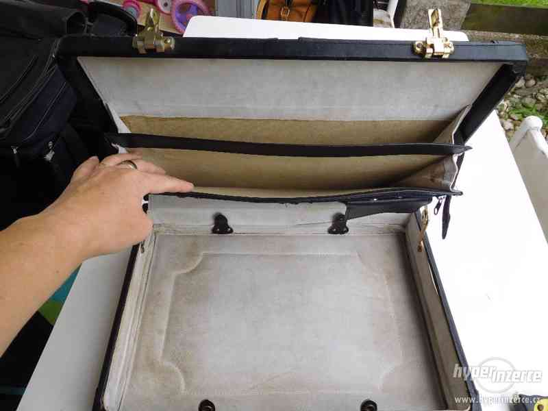 kvalitní kožený kufřík - foto 8