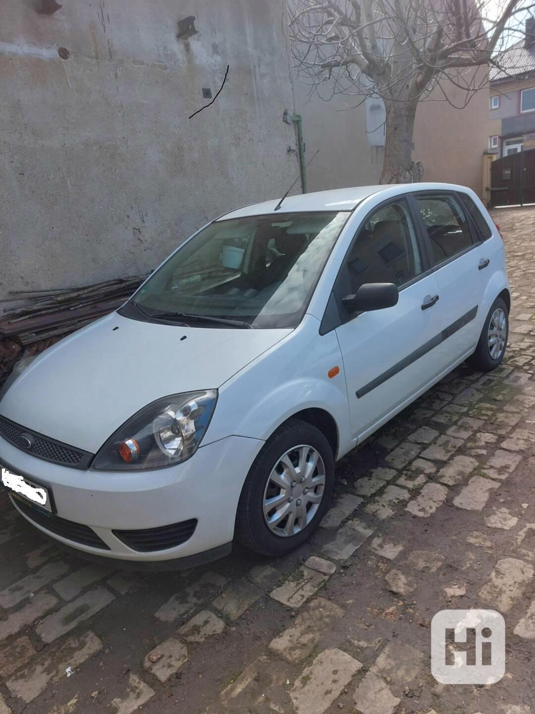 Ford fiesta - foto 1