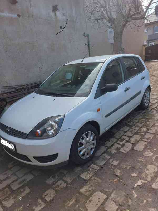 Ford fiesta - foto 1