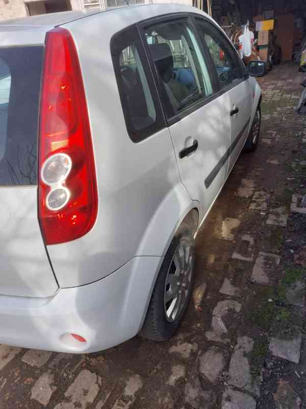 Ford fiesta - foto 7
