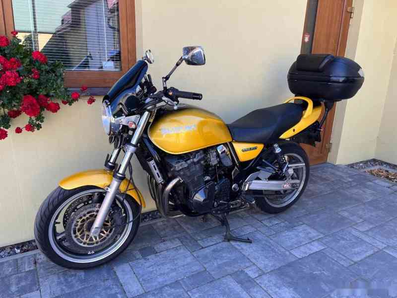 Suzuki GSX 750 - foto 12