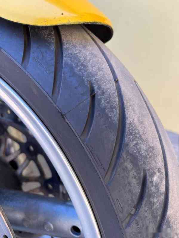 Suzuki GSX 750 - foto 4