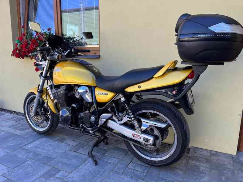 Suzuki GSX 750 - foto 16