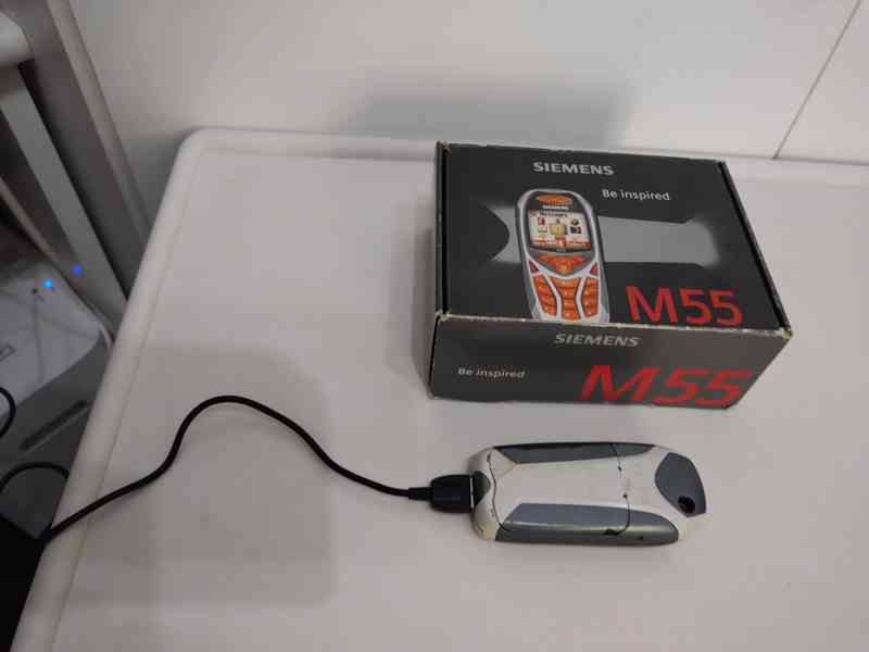 Prodám mobilní telefon Siemens M55 - foto 8