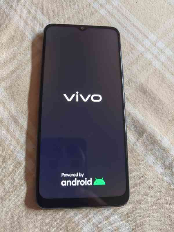 Mobilní telefon Vivo Y01 - foto 2