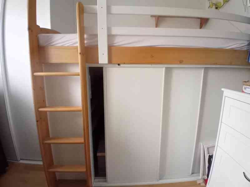 Zvýšená postel s úložným prostorem - foto 4