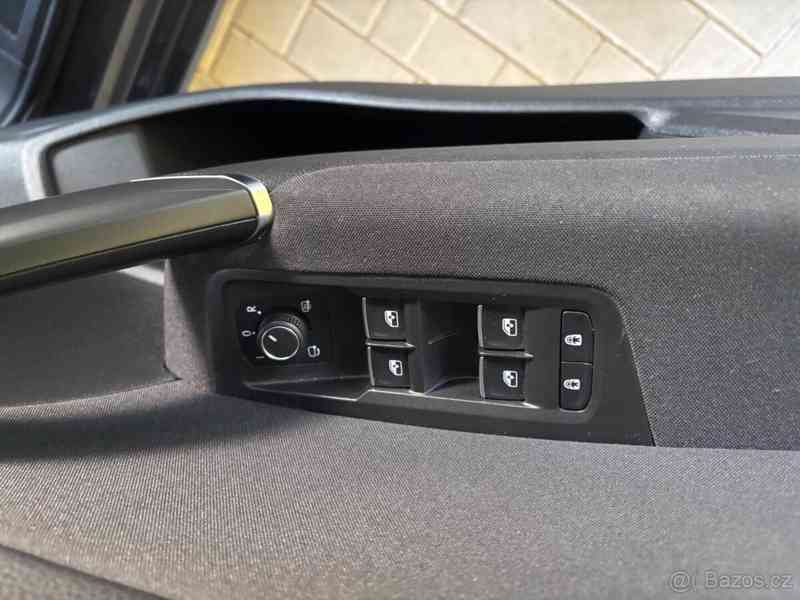 Volkswagen Touran 1,8   TSI,7D-DSG,132kW,2018 - foto 6