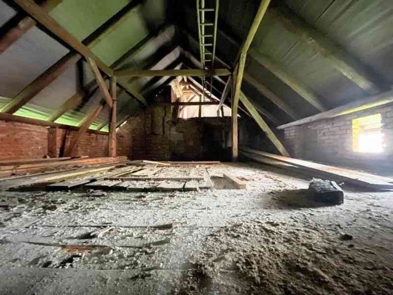 Prodej rodinného domu před rekonstrukcí v Kravařích,  s poze - foto 6