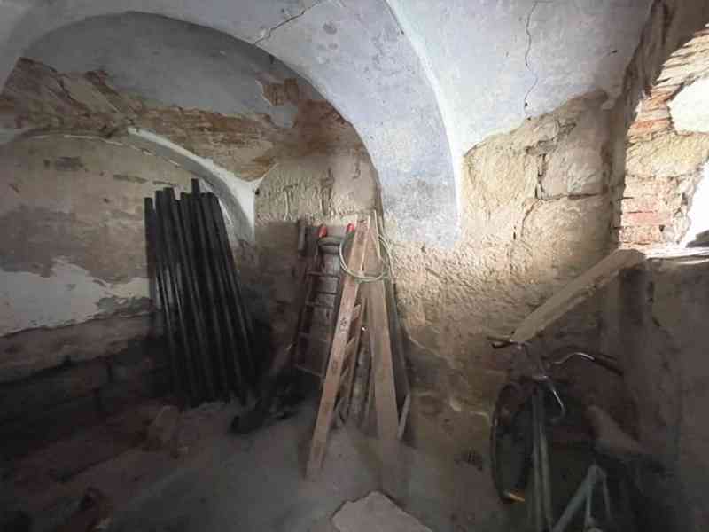 Prodej rodinného domu před rekonstrukcí v Kravařích,  s poze - foto 7