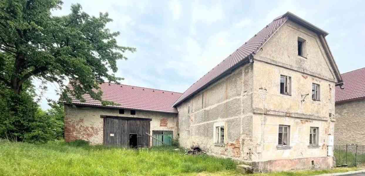 Prodej rodinného domu před rekonstrukcí v Kravařích,  s poze - foto 2