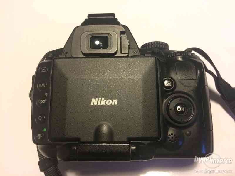 Nikon D5000 + dva objektivy - foto 8