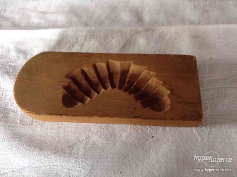 Stará dřevěná forma na cukrovinky - foto 1