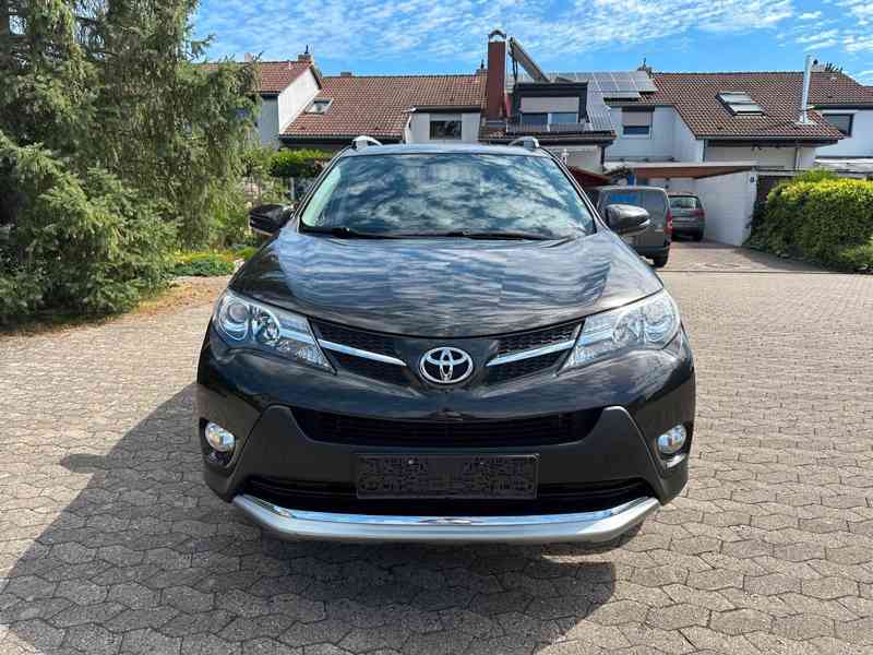 Toyota RAV 4 2,0i Edition benzín 112kw - foto 2