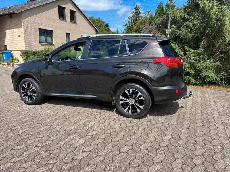 Toyota RAV 4 2,0i Edition benzín 112kw - foto 13