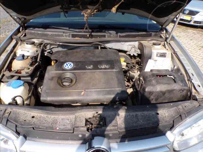 Volkswagen Golf 1,6 16V-HNED ODJÍŽDÍTE - foto 13