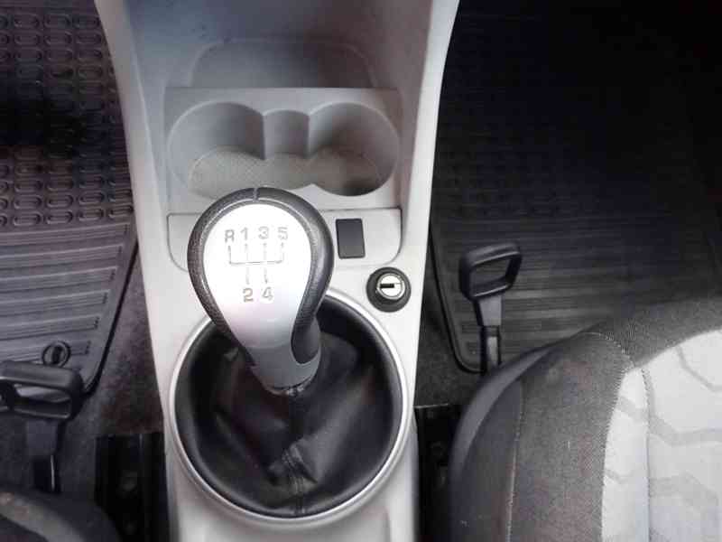 Škoda Roomster 1.2i r.v.2006 (47 KW) serviska  - foto 9