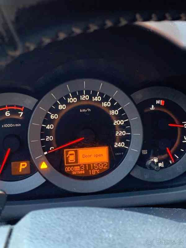 Toyota RAV4 2,2   D-CAT 4x4 - foto 5