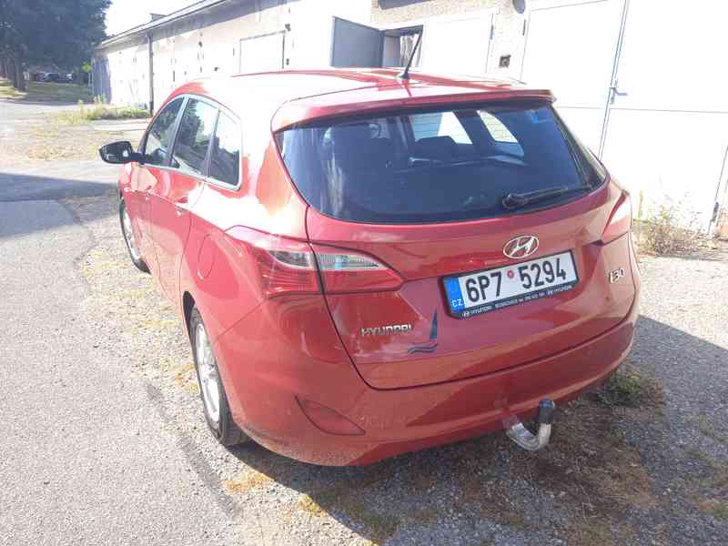 Hyundai i30 kombi 1.6 benzin 88kW, rok výroby 2016 - foto 3