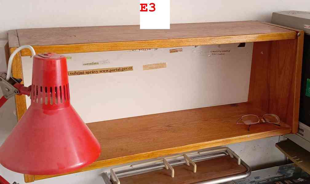 27 ks nábytku z bytu 3+1 - foto 24