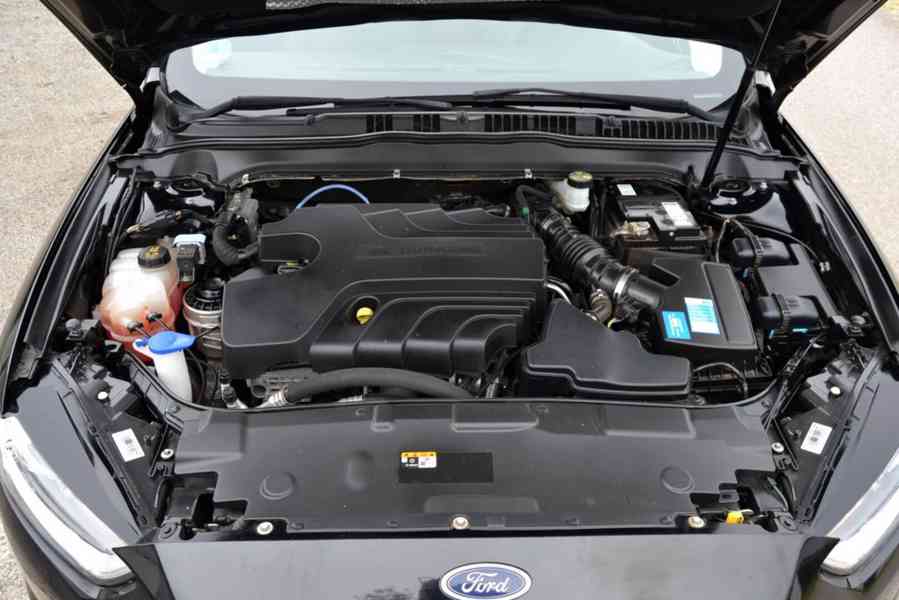 Ford Mondeo V 2.0 TDCI 110kW Titanium kombi - foto 18