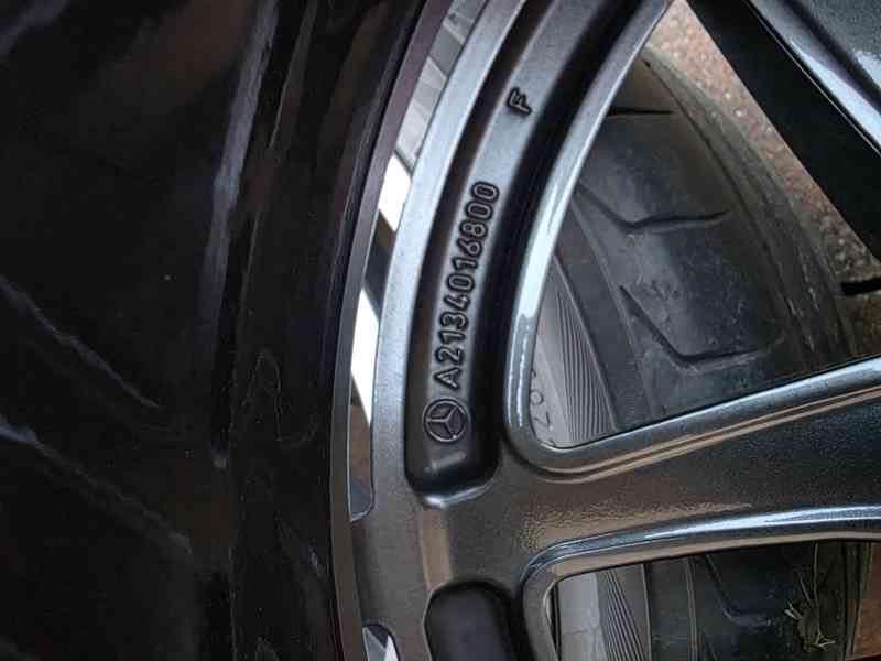 Letní sada Mercedes-Benz E53 AMG R19 - foto 8