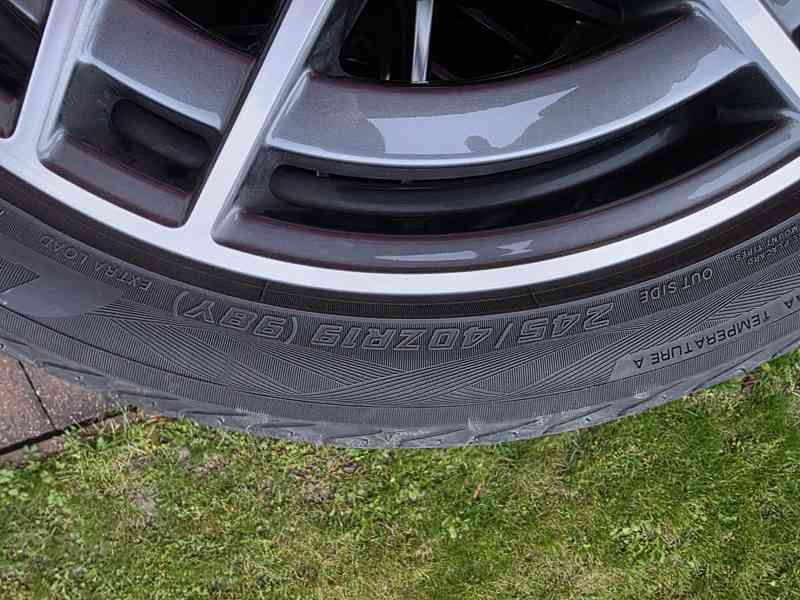 Letní sada Mercedes-Benz E53 AMG R19 - foto 6