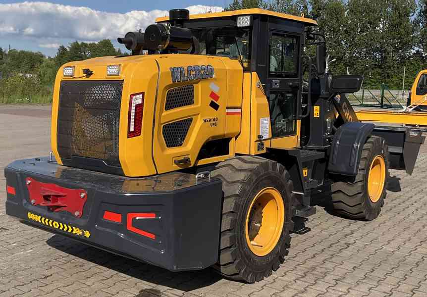 Kloubový nakladač CR20L se sníženou kabinou 240 cm - foto 3