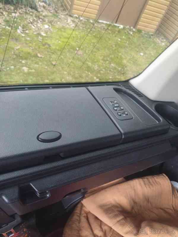 Land Rover Discovery 2,7   3 - foto 14