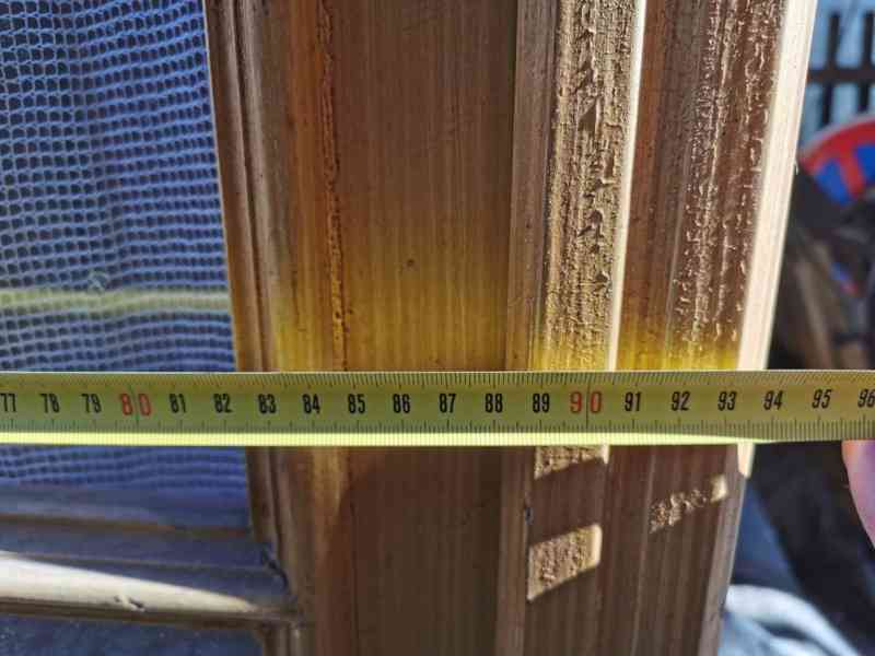 Stará dřevěná skříň  - foto 8