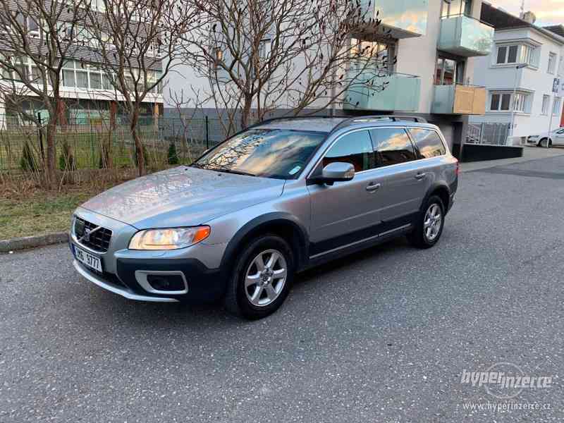 Volvo XC70 2.4 D5 - foto 1