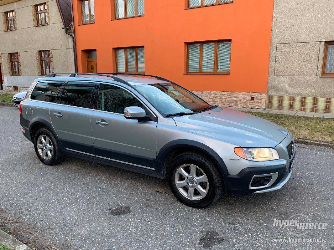 Volvo xc70 1 43