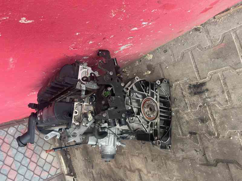 Motor 2,0i Citroen C4 Picasso RFJ 103KW prodám - foto 3