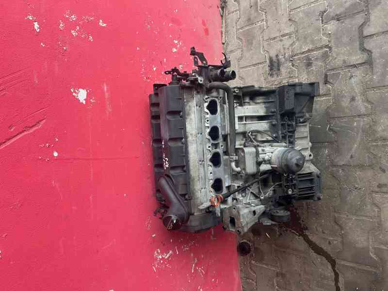 Motor 2,0i Citroen C4 Picasso RFJ 103KW prodám - foto 1