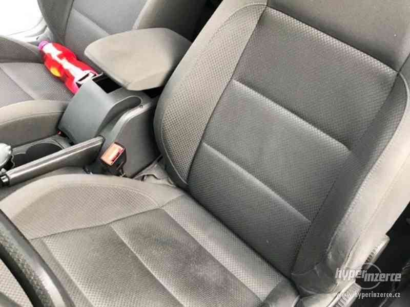 VW Golf 2.0 tdi 103 kw (BKD) 1K1 Výbava GLI - foto 8
