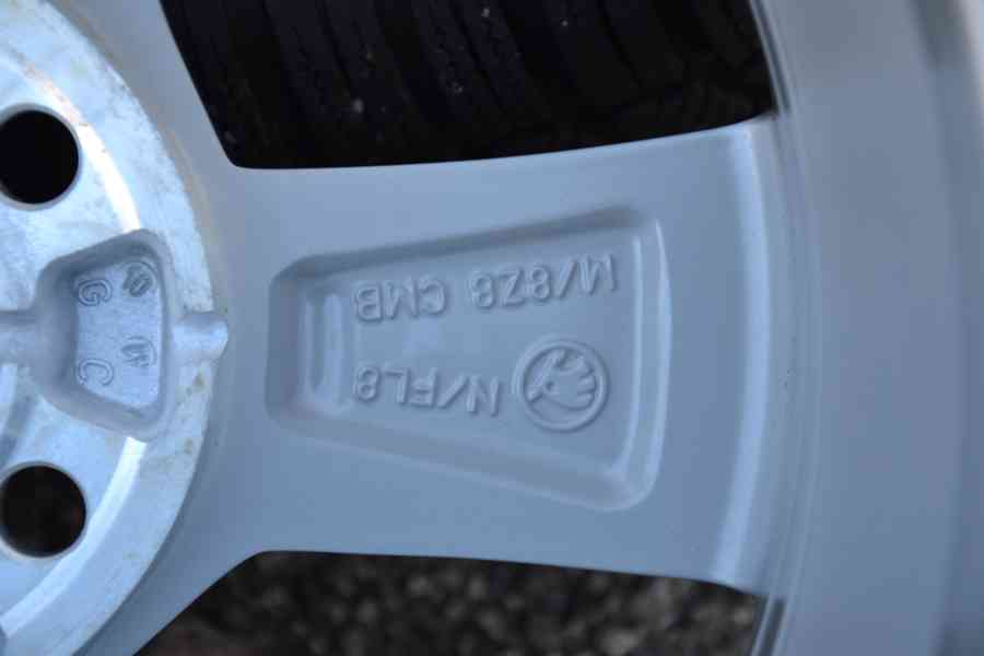 Š.Fabia IV/VW Polo.S.Ibiza -NOVÁ zimní ALU sada 185/65R15. - foto 23