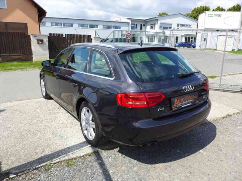 Audi A4 2,0 TDI 4x4 NAVI 1.MAJITEL - foto 4