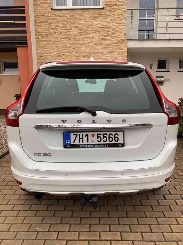 Volvo XC60 2,0 - foto 5