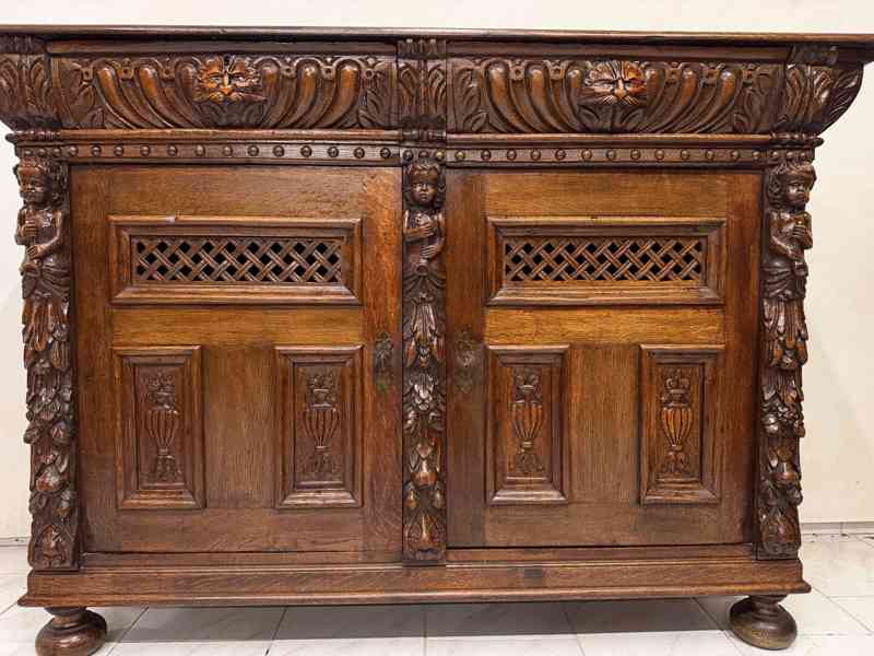 Starožitná neorenesanční skříň  - foto 3