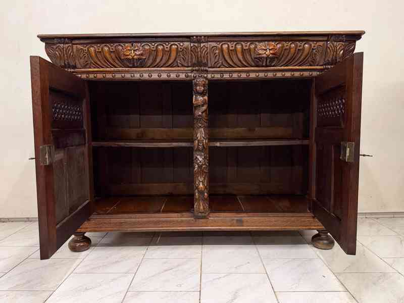 Starožitná neorenesanční skříň  - foto 10