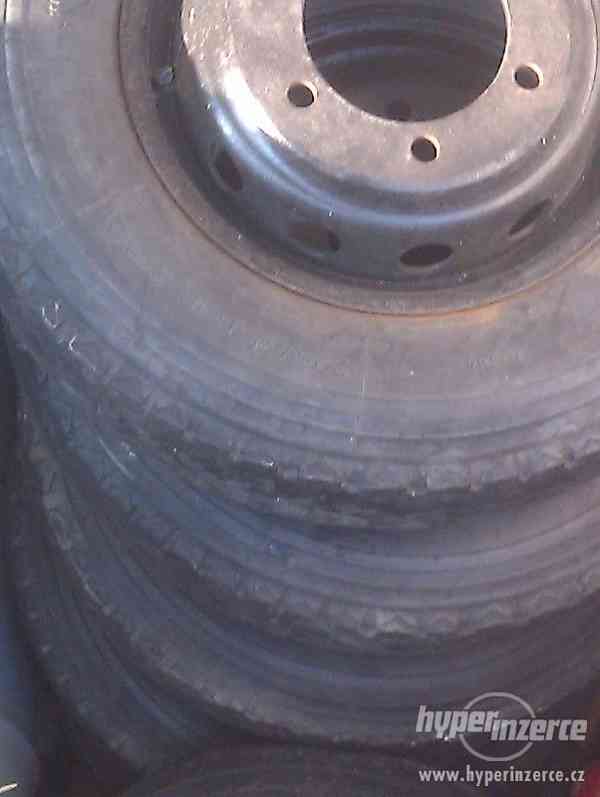 pneu na nákladní vozy - foto 2
