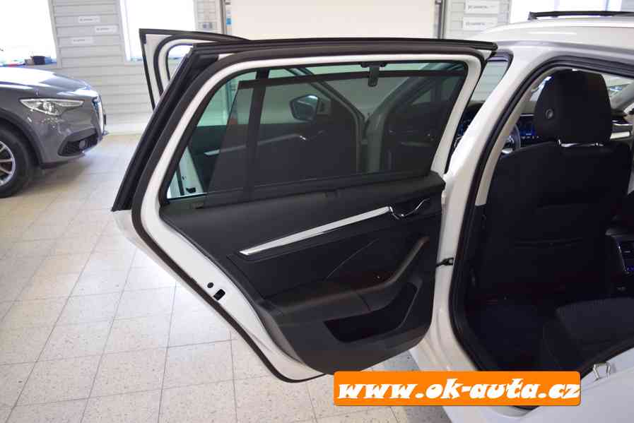 Škoda Octavia 2.0 TDI STYLE PLUS MATRIX DSG 2021-DPH - foto 15