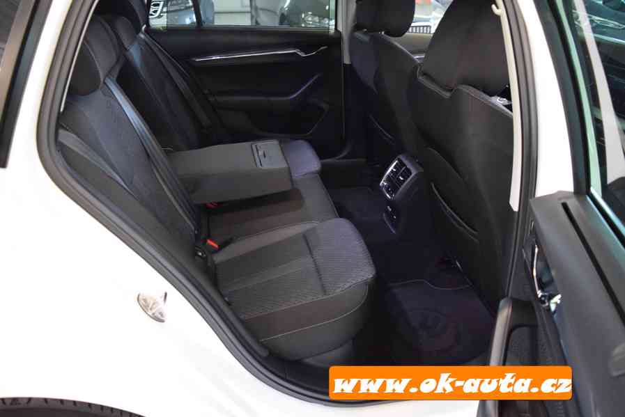 Škoda Octavia 2.0 TDI STYLE PLUS MATRIX DSG 2021-DPH - foto 12