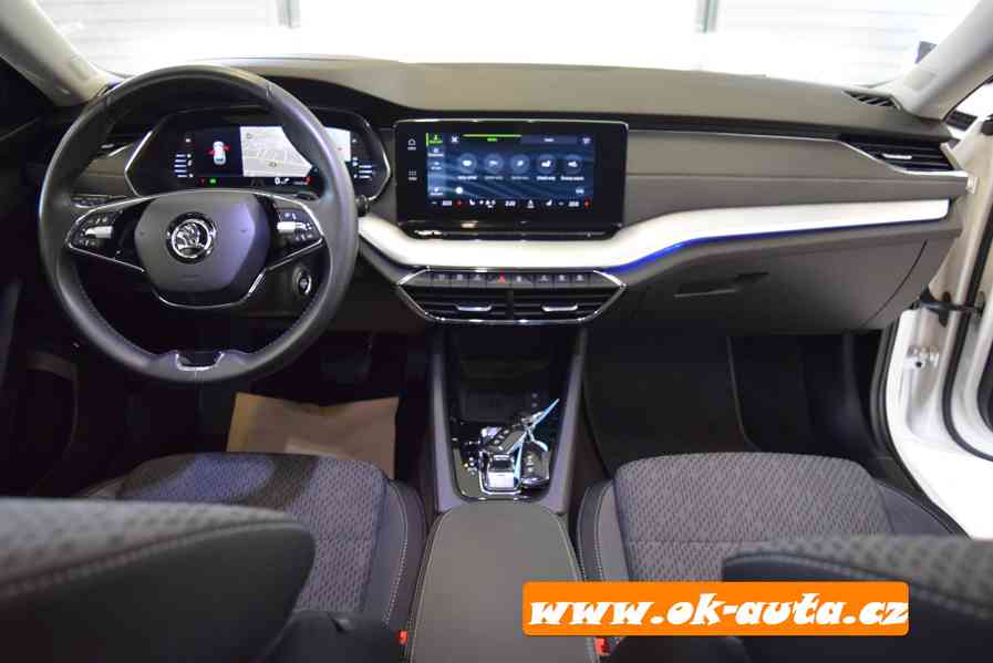 Škoda Octavia 2.0 TDI STYLE PLUS MATRIX DSG 2021-DPH - foto 17