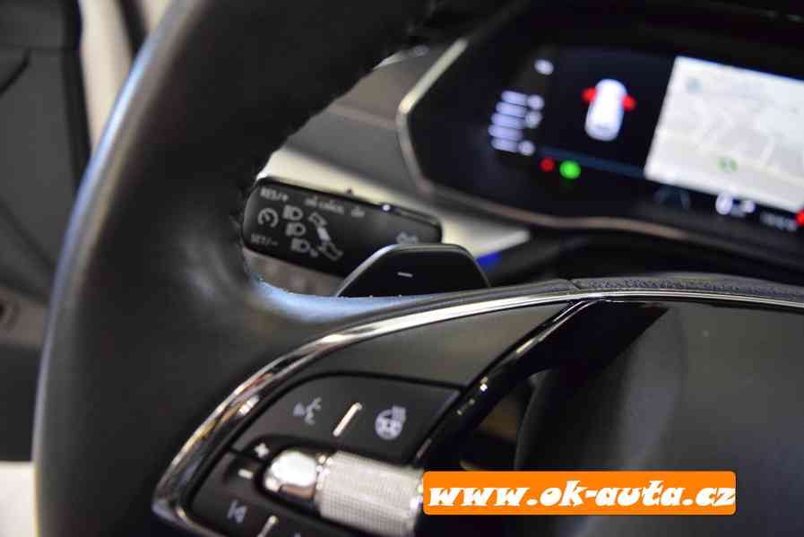 Škoda Octavia 2.0 TDI STYLE PLUS MATRIX DSG 2021-DPH - foto 22